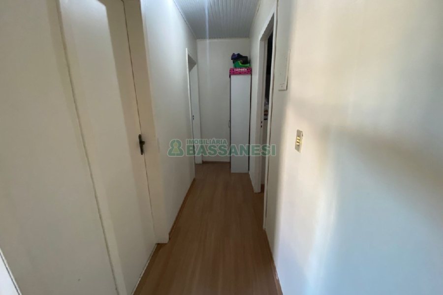 Casa com 203m², 3 dormitórios, 1 vaga, no bairro Charqueadas em Caxias do Sul para Comprar