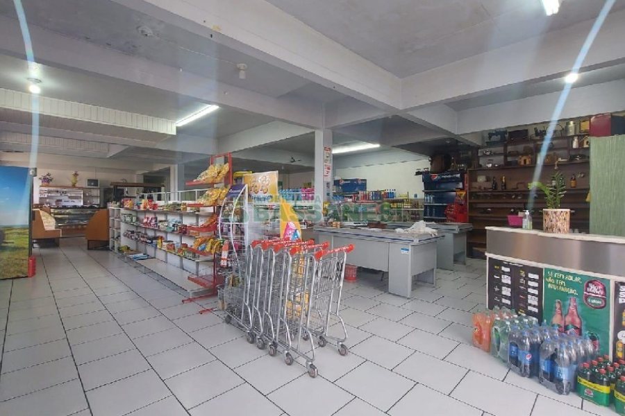 Loja com 230m², no bairro Santa Catarina em Caxias do Sul para Alugar