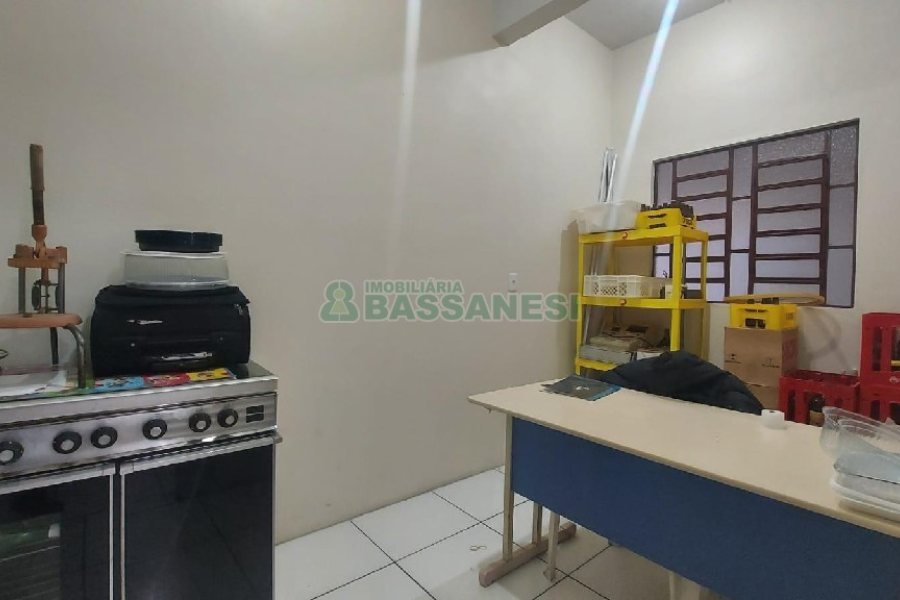 Loja com 230m², no bairro Santa Catarina em Caxias do Sul para Alugar