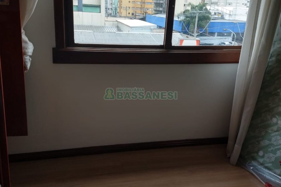 Apartamento com 128m², 3 dormitórios, 1 vaga, no bairro Centro em Caxias do Sul para Comprar