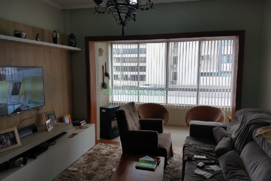 Apartamento com 128m², 3 dormitórios, 1 vaga, no bairro Centro em Caxias do Sul para Comprar