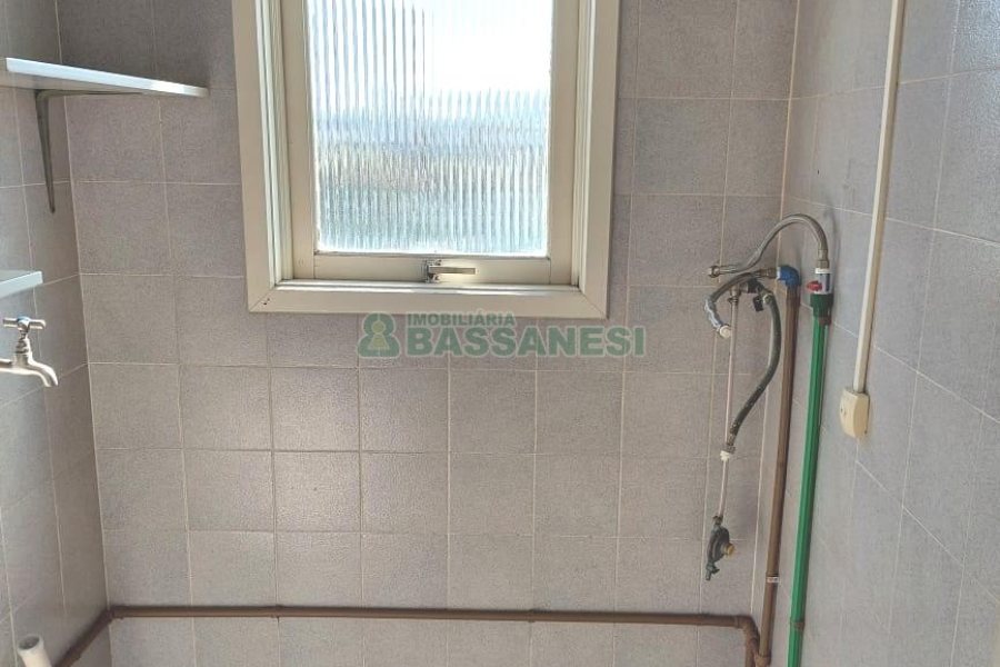 Sala com 100m², no bairro Cinqüentenário em Caxias do Sul para Alugar