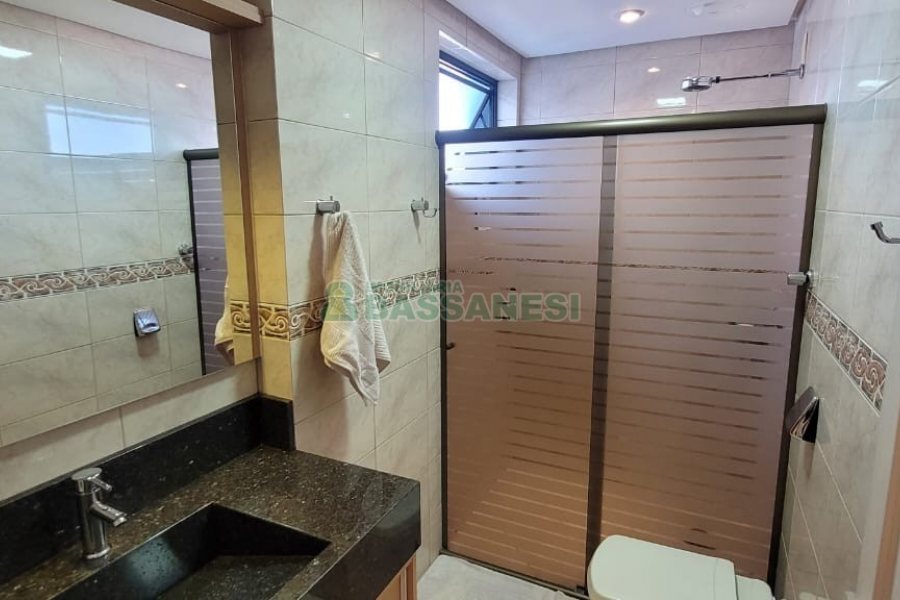 Apartamento com 115m², 3 dormitórios, 1 vaga, no bairro São Leopoldo em Caxias do Sul para Comprar