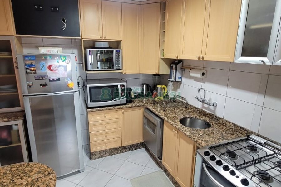 Apartamento com 115m², 3 dormitórios, 1 vaga, no bairro São Leopoldo em Caxias do Sul para Comprar