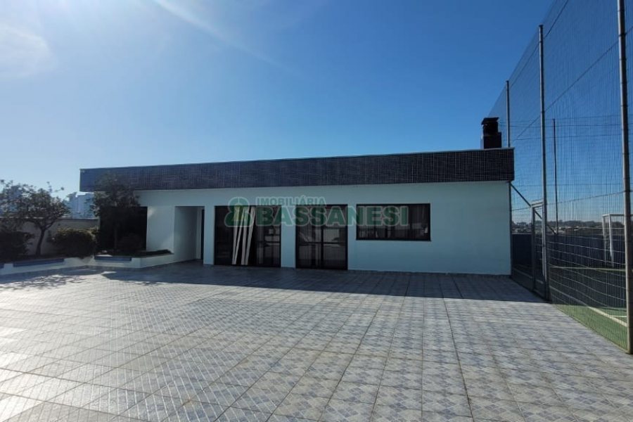 Apartamento com 115m², 3 dormitórios, 1 vaga, no bairro São Leopoldo em Caxias do Sul para Comprar