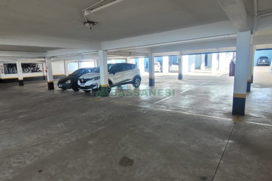 Apartamento com 115m², 3 dormitórios, 1 vaga, no bairro São Leopoldo em Caxias do Sul para Comprar