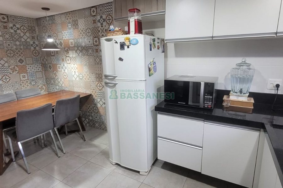 Casa com 270m², 3 dormitórios, 2 vagas, no bairro Altos do Seminario em Caxias do Sul para Comprar