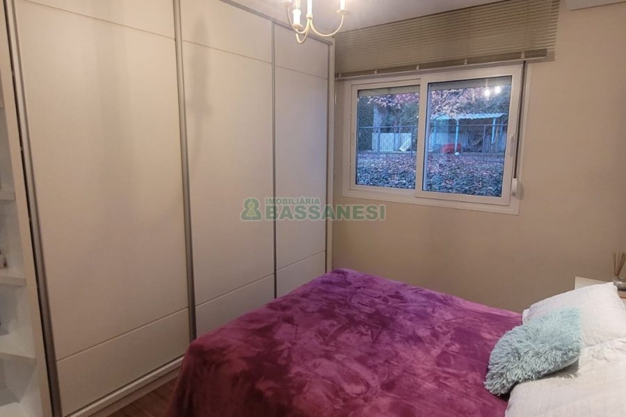 Casa com 270m², 3 dormitórios, 2 vagas, no bairro Altos do Seminario em Caxias do Sul para Comprar