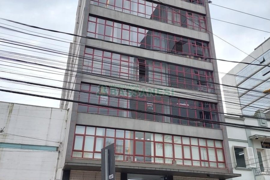 Loja com 30m², no bairro Centro em Caxias do Sul para Alugar