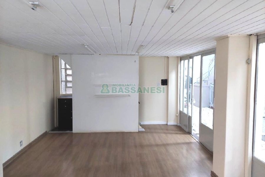 Loja com 30m², no bairro Centro em Caxias do Sul para Alugar