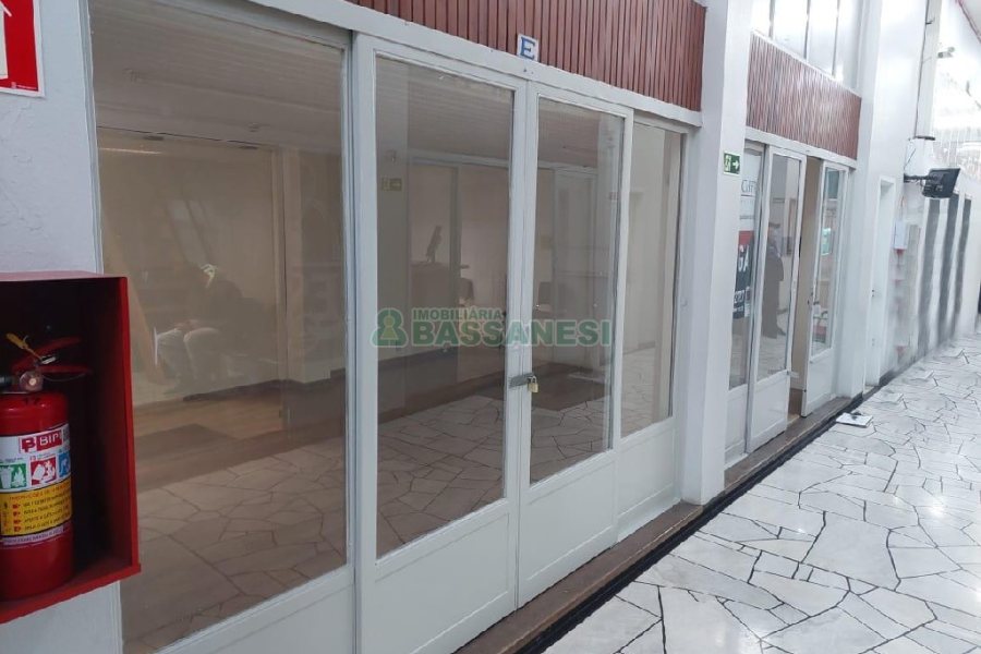Loja com 30m², no bairro Centro em Caxias do Sul para Alugar