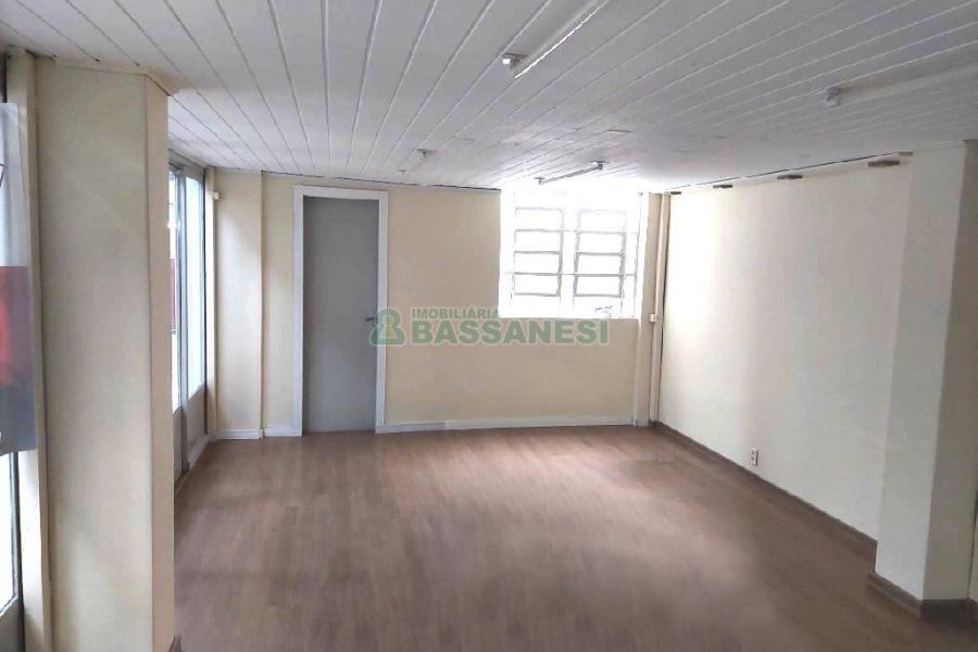 Loja com 30m², no bairro Centro em Caxias do Sul para Alugar