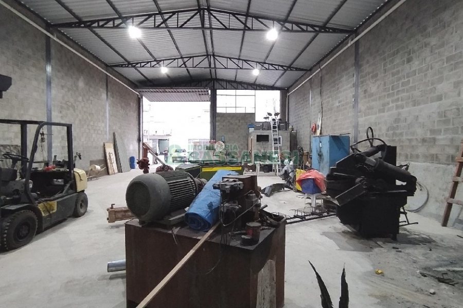 Pavilhão com 252m², no bairro Sagrada Família em Caxias do Sul para Alugar