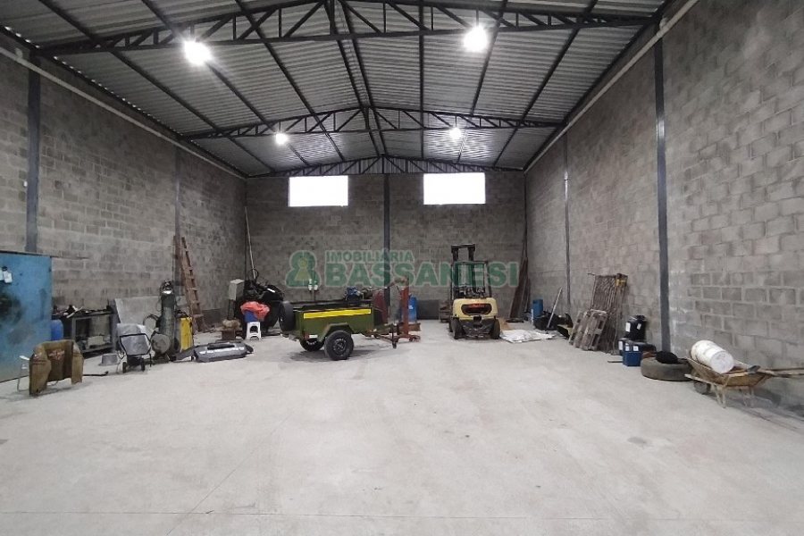 Pavilhão com 252m², no bairro Sagrada Família em Caxias do Sul para Alugar