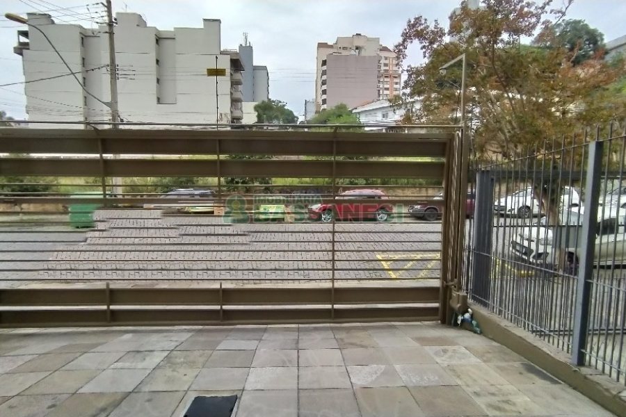 Loja com 350m², 1 vaga, no bairro Centro em Caxias do Sul para Alugar