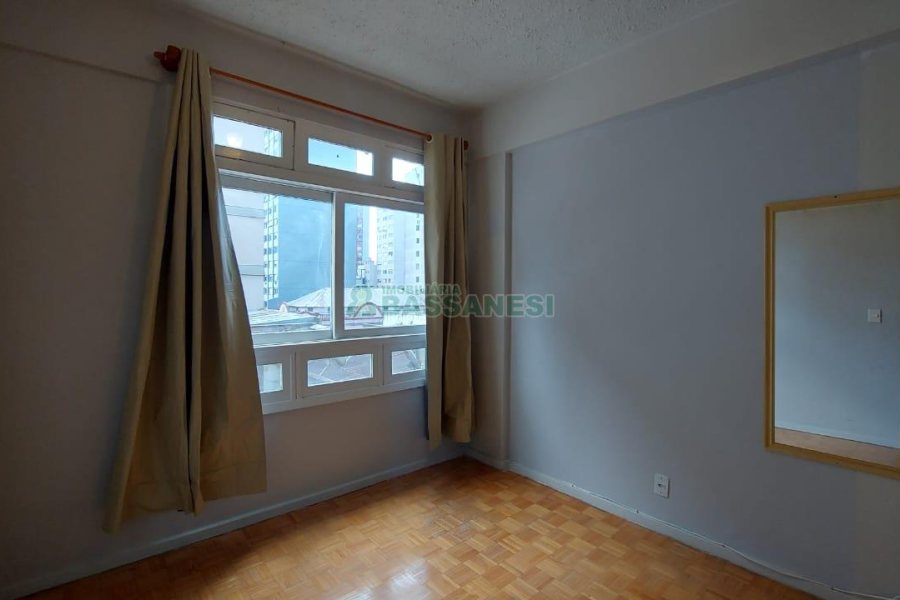 Apto Mobiliado com 30m², 1 dormitório, no bairro Centro em Caxias do Sul para Alugar