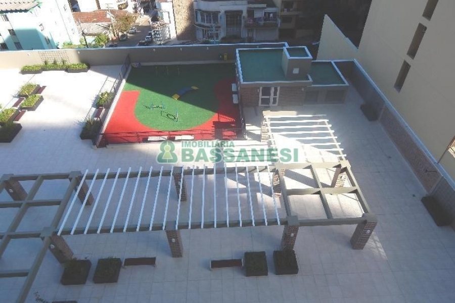 Apto Mobiliado com 58m², 2 dormitórios, 2 vagas, no bairro Madureira em Caxias do Sul para Alugar