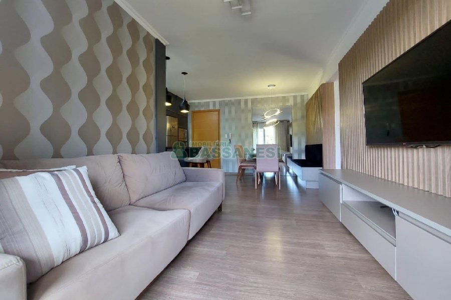 Apto Mobiliado com 58m², 2 dormitórios, 2 vagas, no bairro Madureira em Caxias do Sul para Alugar