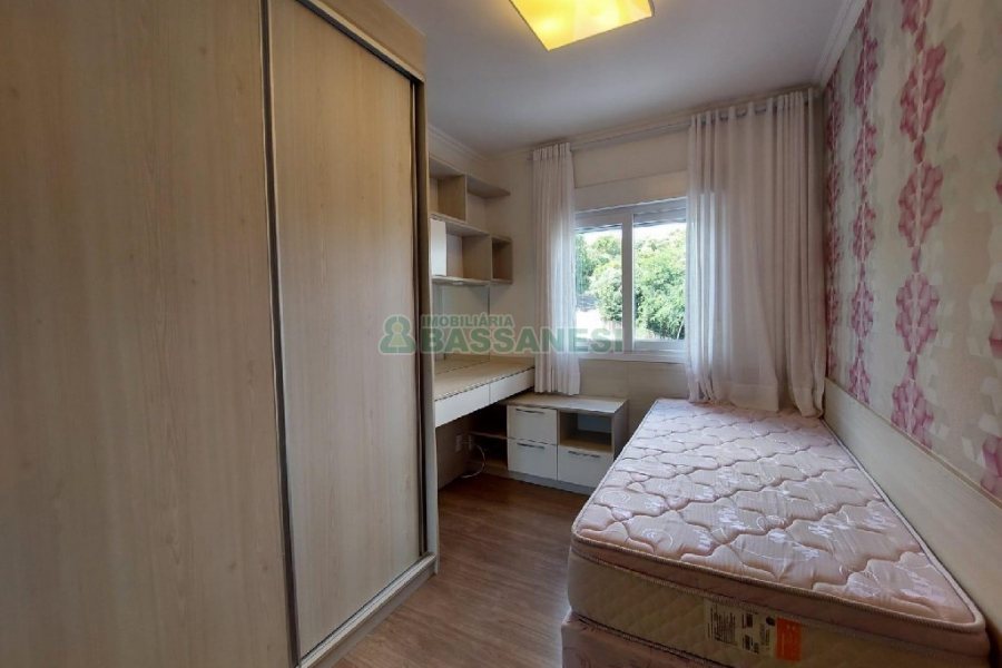 Apto Mobiliado com 58m², 2 dormitórios, 2 vagas, no bairro Madureira em Caxias do Sul para Alugar