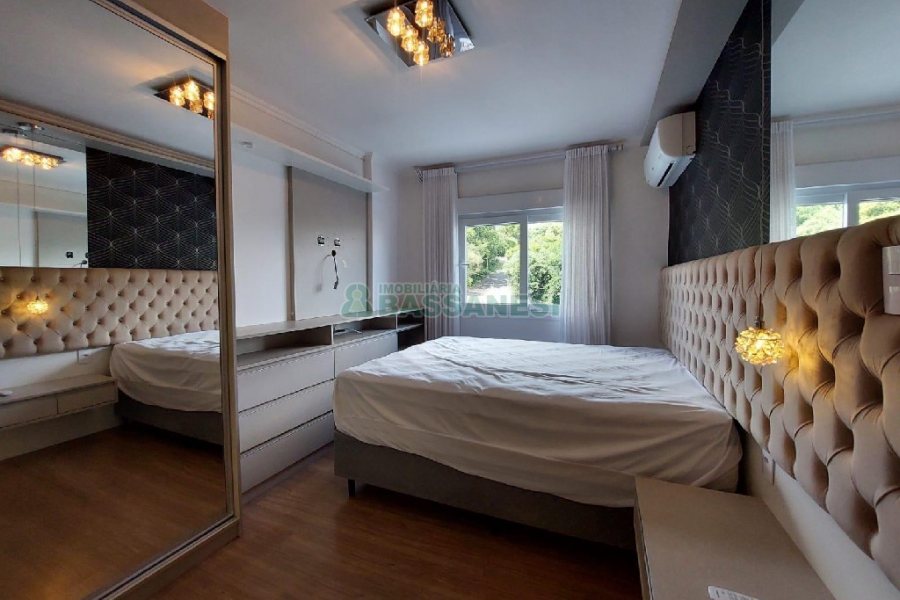 Apto Mobiliado com 58m², 2 dormitórios, 2 vagas, no bairro Madureira em Caxias do Sul para Alugar