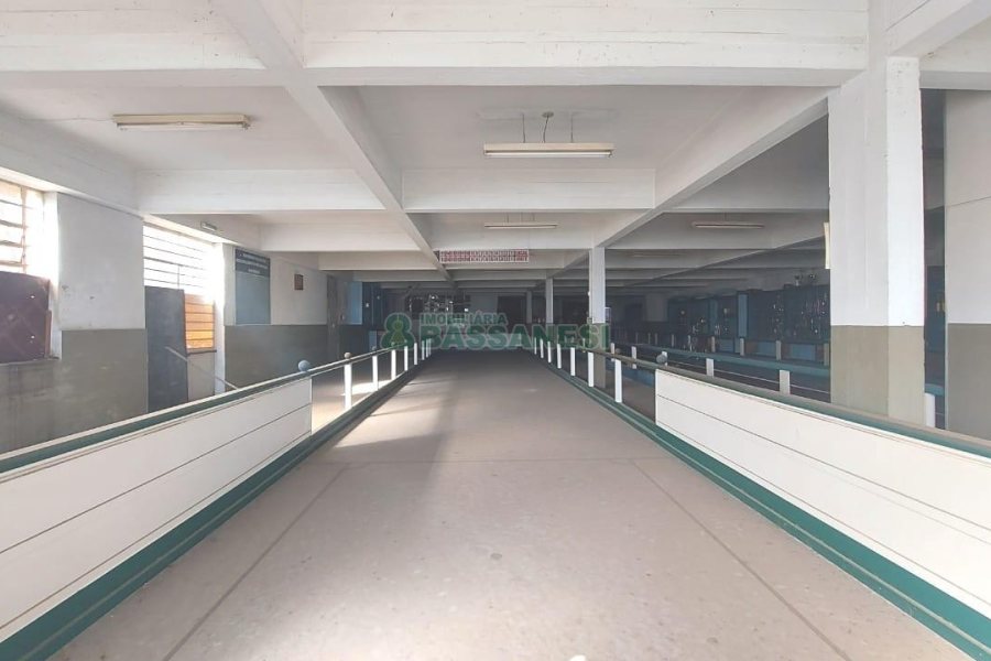 Predio com 3888m², no bairro Centro em Caxias do Sul para Alugar ou Comprar
