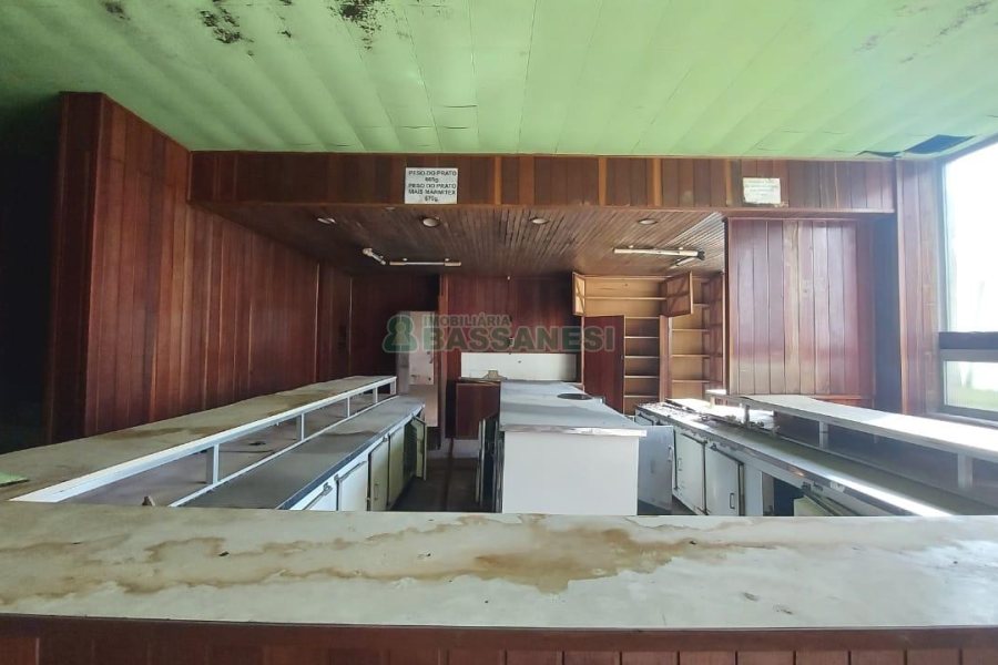 Predio com 3888m², no bairro Centro em Caxias do Sul para Alugar ou Comprar