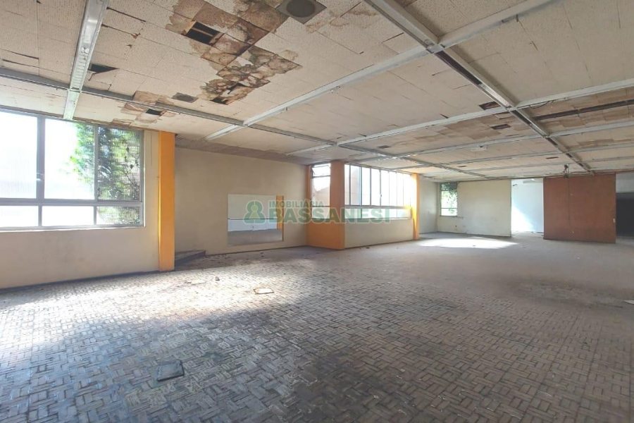 Predio com 3888m², no bairro Centro em Caxias do Sul para Alugar ou Comprar