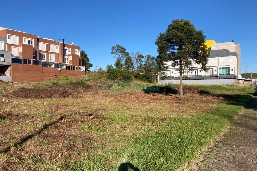 Terreno com 2195m², no bairro Nossa Senhora da Saúde em Caxias do Sul para Alugar ou Comprar