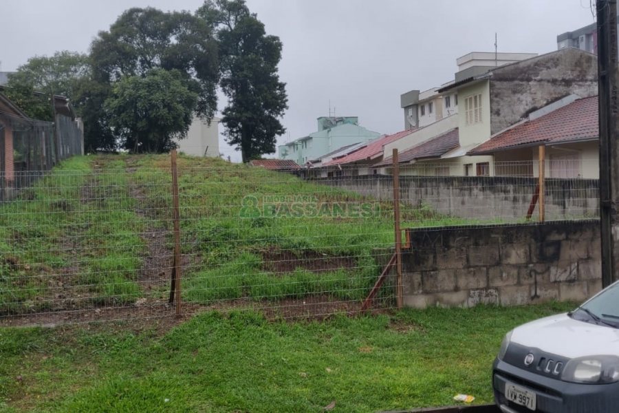 Terreno, no bairro Parque Oasis em Caxias do Sul para Comprar