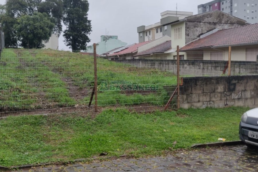 Terreno, no bairro Parque Oasis em Caxias do Sul para Comprar