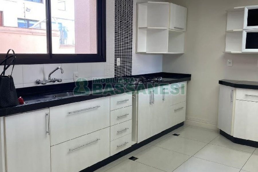 Apartamento com 100m², 2 dormitórios, 2 vagas, no bairro Bela Vista em Caxias do Sul para Alugar
