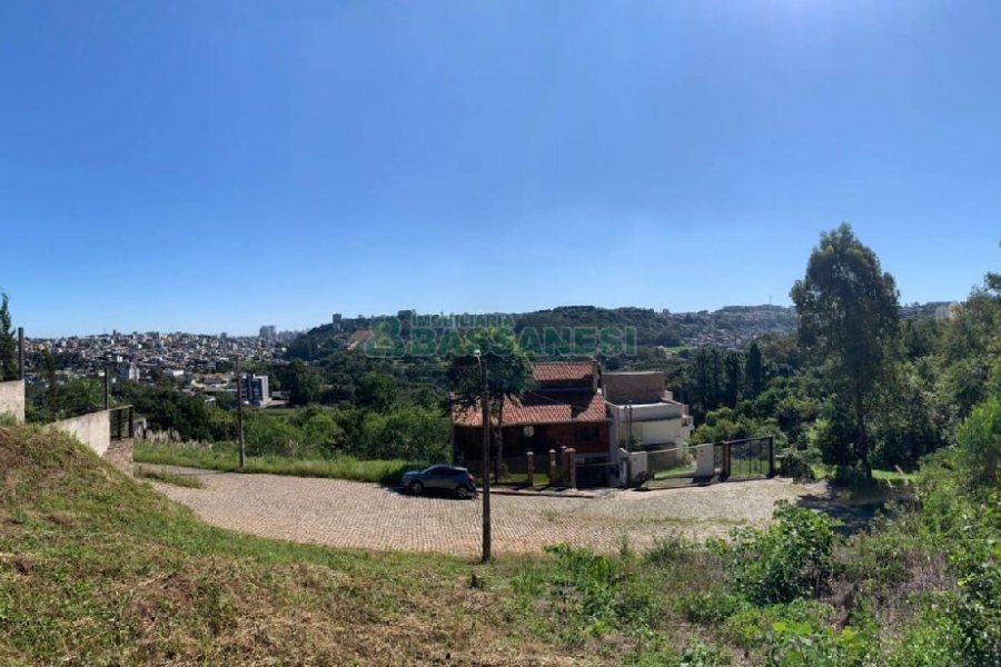 Terreno, no bairro São Luiz em Caxias do Sul para Comprar