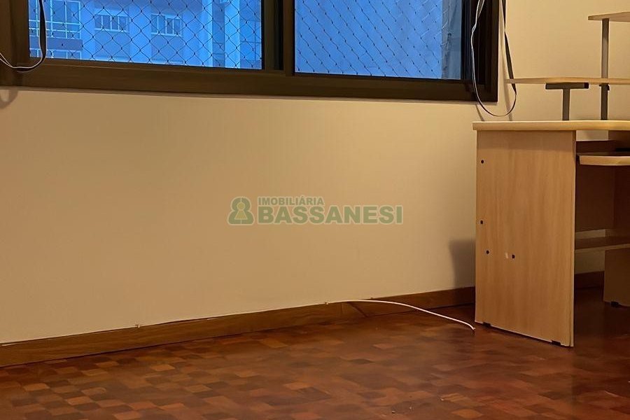 Apartamento com 147m², 3 dormitórios, 1 vaga, no bairro Centro em Caxias do Sul para Alugar ou Comprar