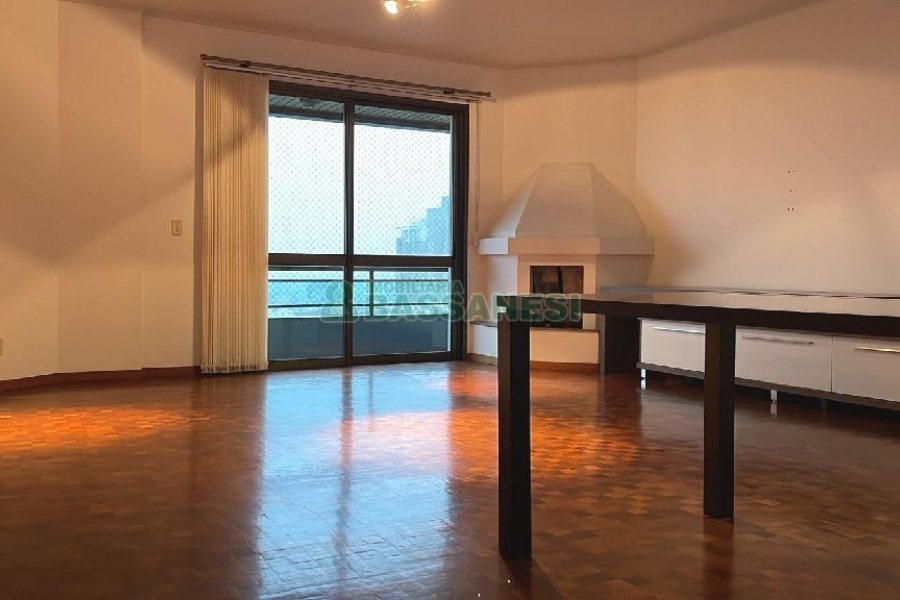 Apartamento com 147m², 3 dormitórios, 1 vaga, no bairro Centro em Caxias do Sul para Alugar ou Comprar