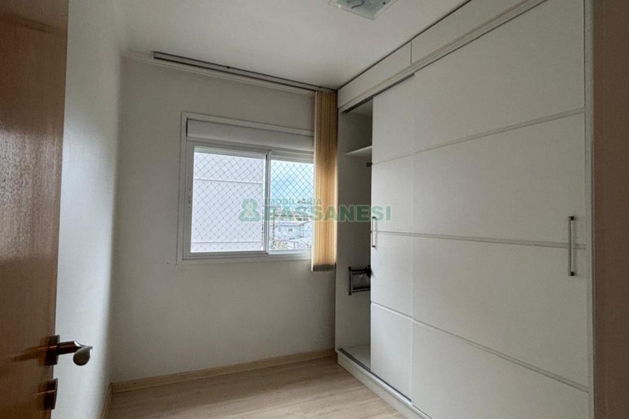 Apto Mobiliado com 53m², 2 dormitórios, 1 vaga, no bairro Bela Vista em Caxias do Sul para Comprar