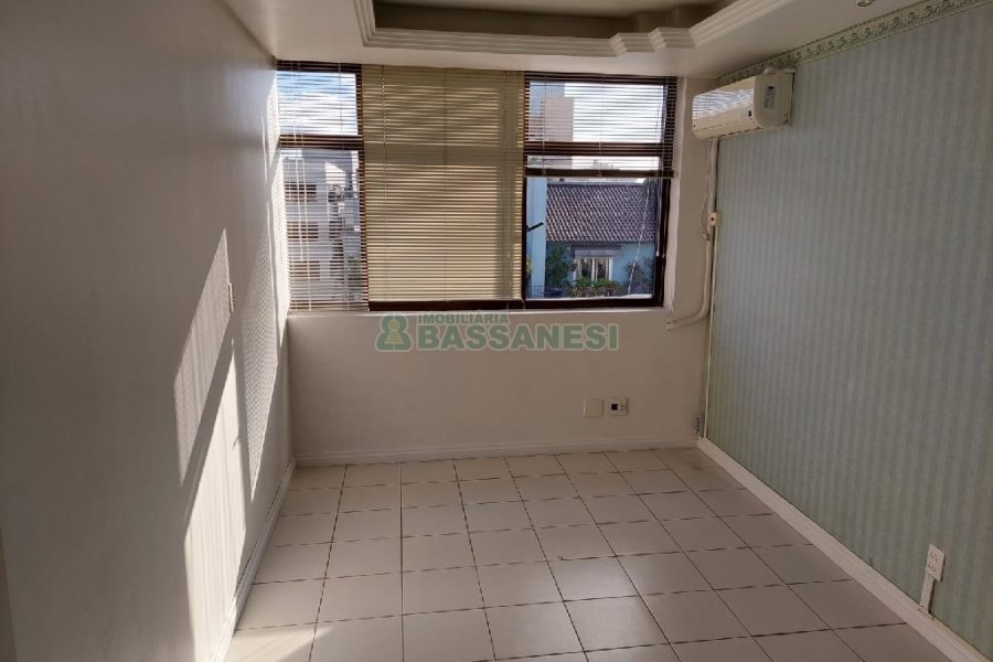 Sala com 52m², 1 vaga, no bairro Centro em Caxias do Sul para Comprar