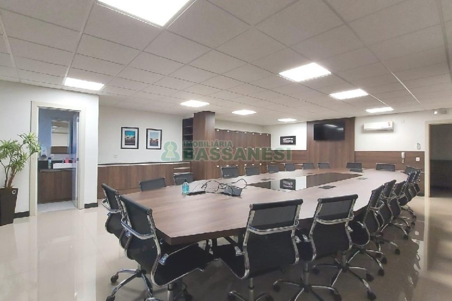 Sala com 63m², 1 vaga, no bairro Floresta em Caxias do Sul para Alugar