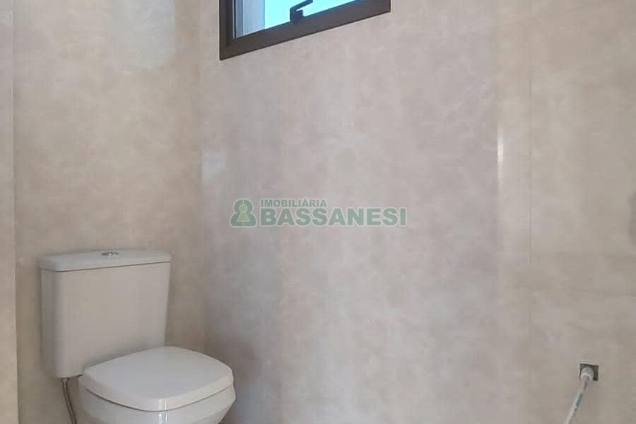 Sala com 107m², 1 vaga, no bairro Floresta em Caxias do Sul para Alugar