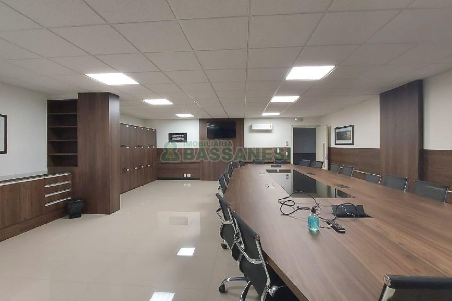 Sala com 70m², 1 vaga, no bairro Floresta em Caxias do Sul para Alugar