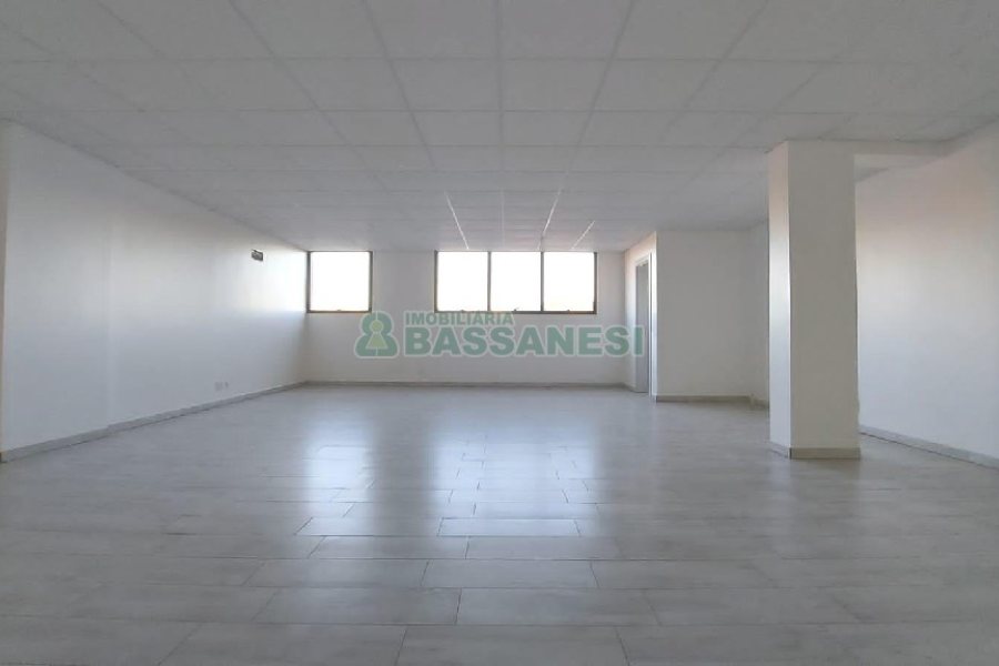Sala com 63m², 1 vaga, no bairro Floresta em Caxias do Sul para Alugar