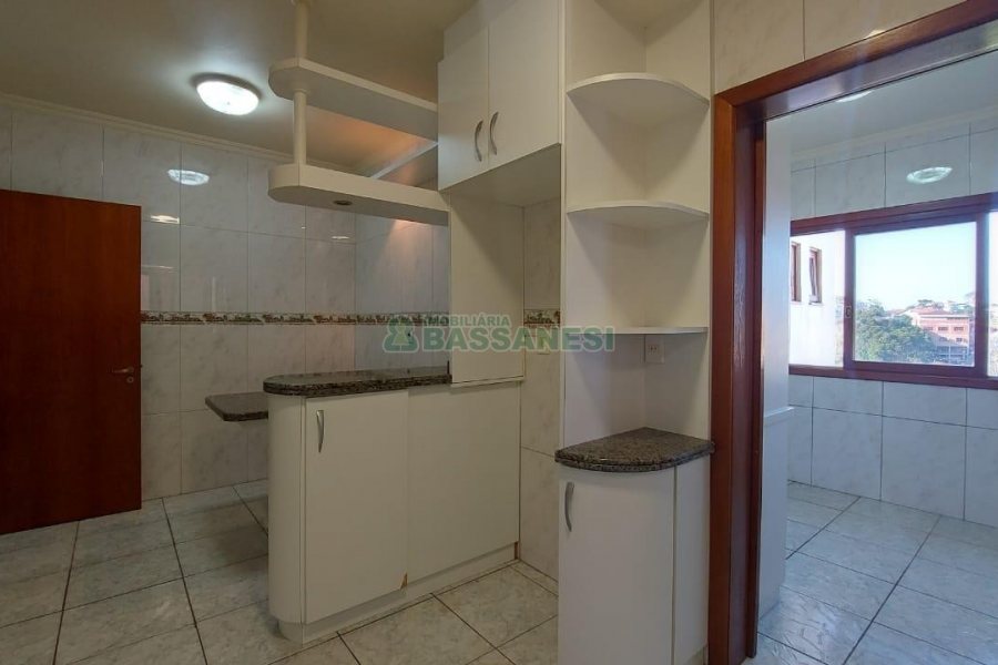 Casa com 312m², 4 dormitórios, 2 vagas, no bairro Cristo Redentor em Caxias do Sul para Alugar