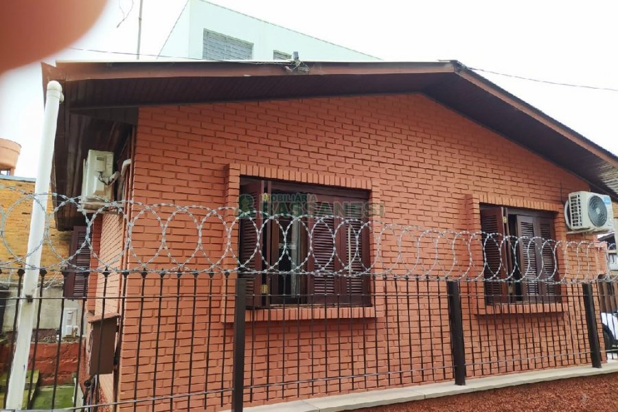 Casa com 112m², 3 dormitórios, no bairro Rio Branco em Caxias do Sul para Comprar