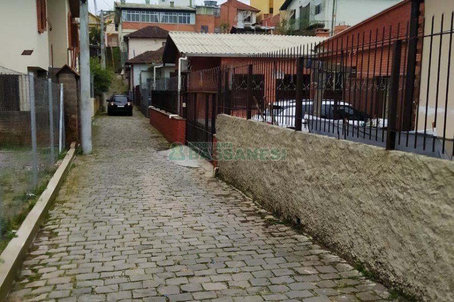 Casa com 112m², 3 dormitórios, no bairro Rio Branco em Caxias do Sul para Comprar
