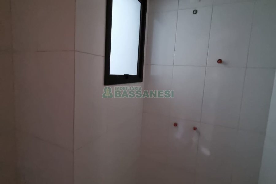 Apartamento com 80m², 1 dormitório, 1 vaga, no bairro Pio X em Caxias do Sul para Comprar