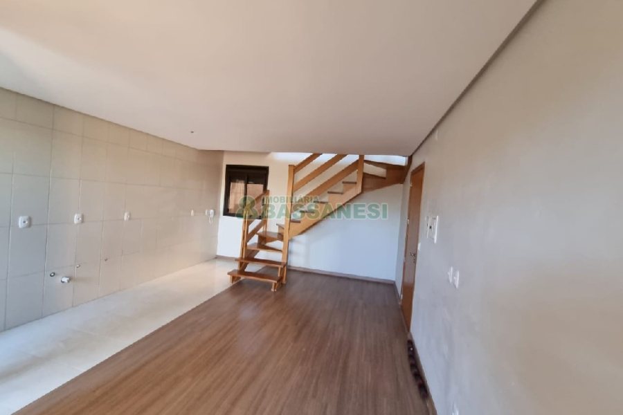 Apartamento com 80m², 1 dormitório, 1 vaga, no bairro Pio X em Caxias do Sul para Comprar