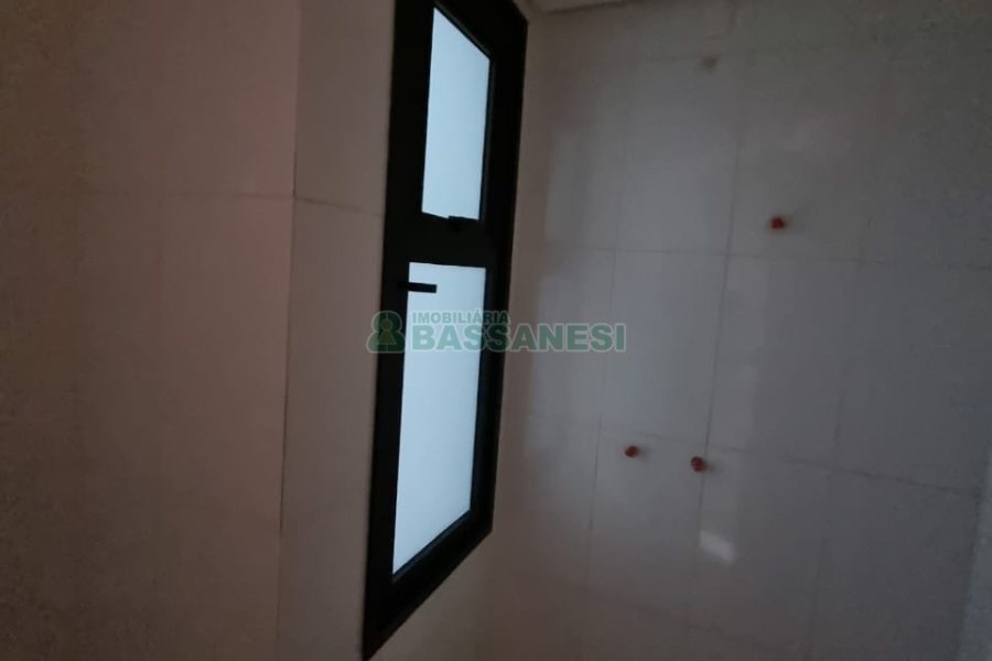 Apartamento com 80m², 1 dormitório, 1 vaga, no bairro Pio X em Caxias do Sul para Comprar