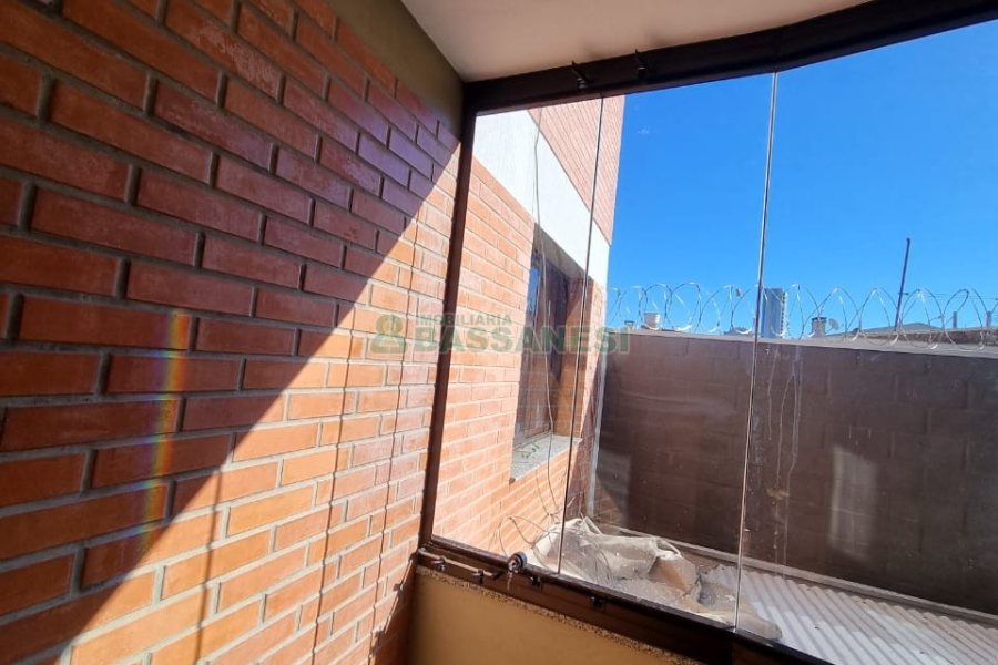 Apartamento com 80m², 1 dormitório, 1 vaga, no bairro Pio X em Caxias do Sul para Comprar