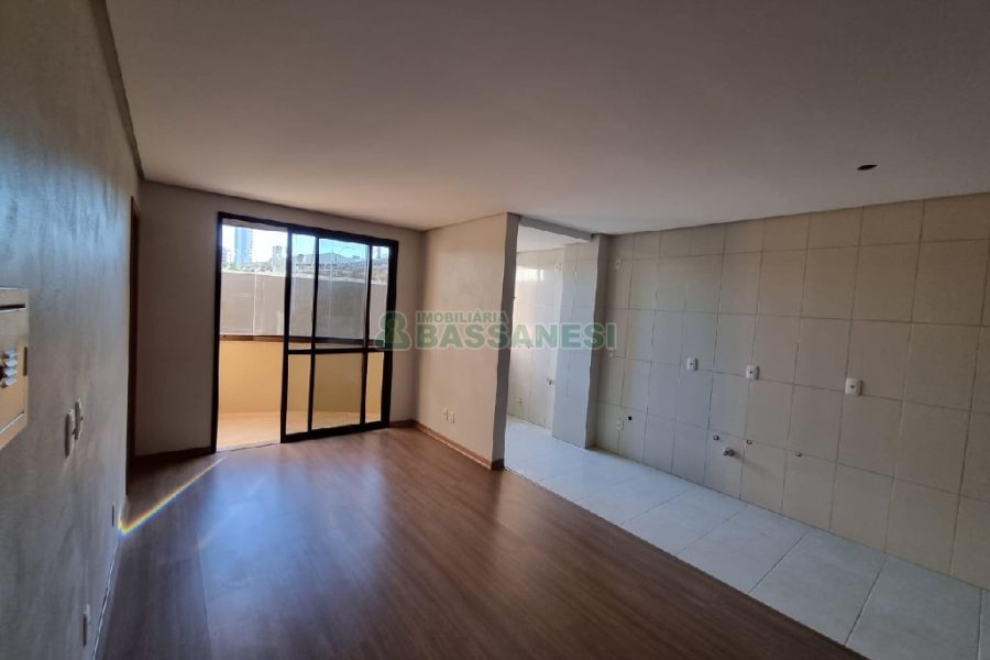 Apartamento com 80m², 1 dormitório, 1 vaga, no bairro Pio X em Caxias do Sul para Comprar