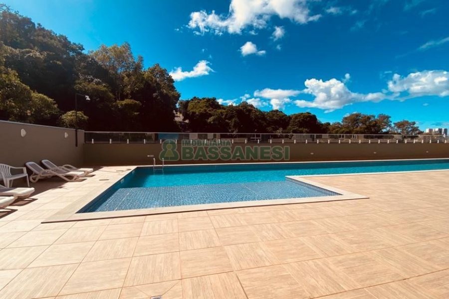 Apartamento com 48m², 1 dormitório, 1 vaga, no bairro Madureira em Caxias do Sul para Alugar
