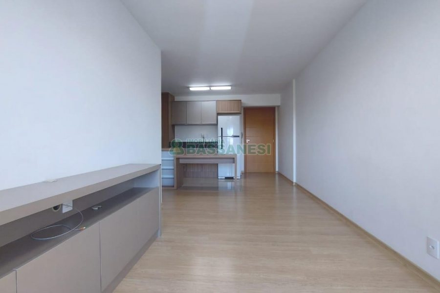 Apartamento com 48m², 1 dormitório, 1 vaga, no bairro Madureira em Caxias do Sul para Alugar